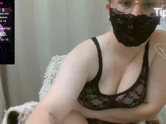 Lilithaa webcam