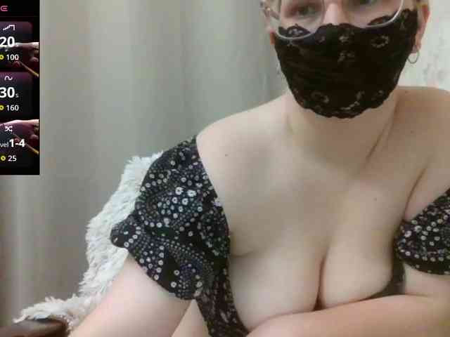 Lilithaa webcam