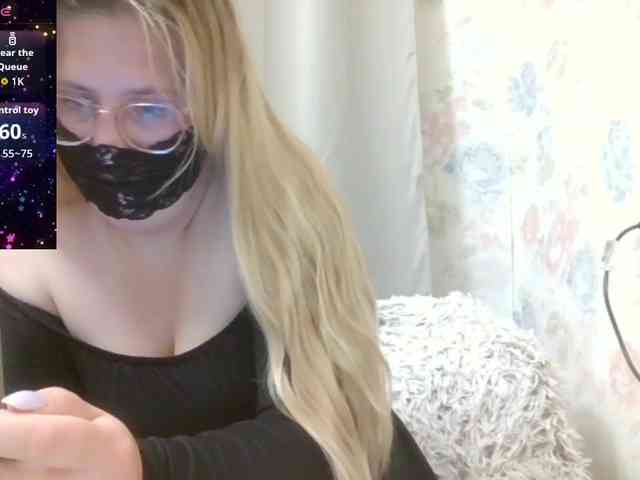 Lilithaa webcam