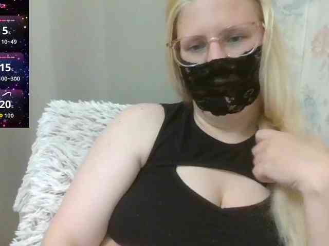 Lilithaa webcam