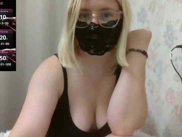 Lilithaa webcam