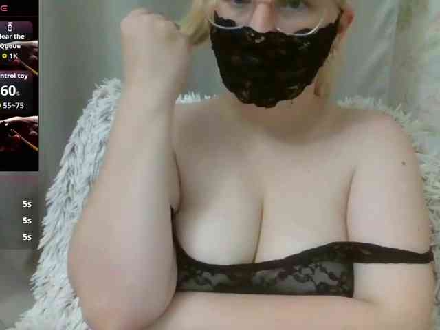 Lilithaa webcam