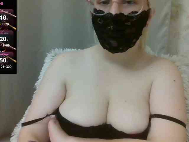 Lilithaa webcam