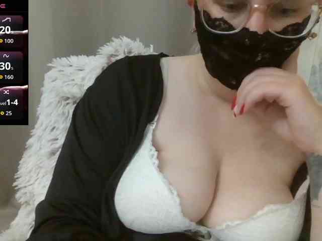 Lilithaa webcam