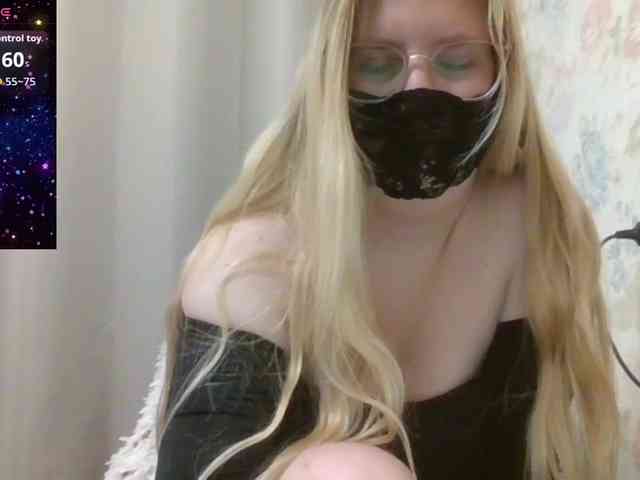 Lilithaa webcam