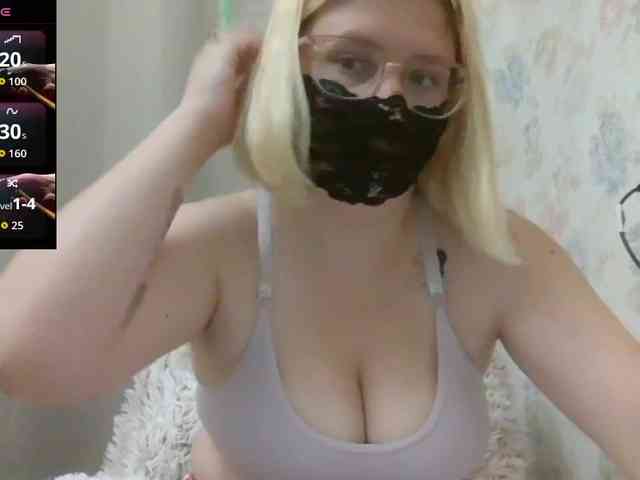 Lilithaa webcam