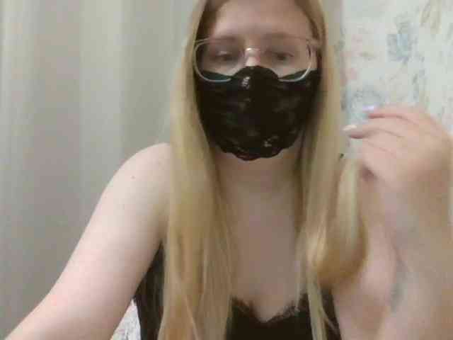 Lilithaa webcam