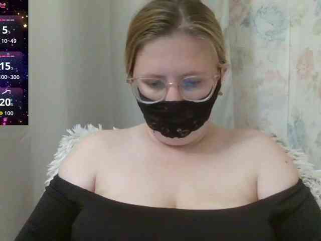 Lilithaa webcam
