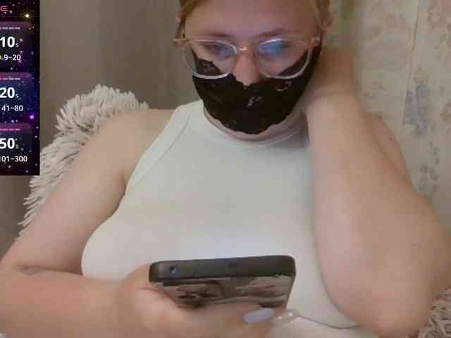 Lilithaa webcam