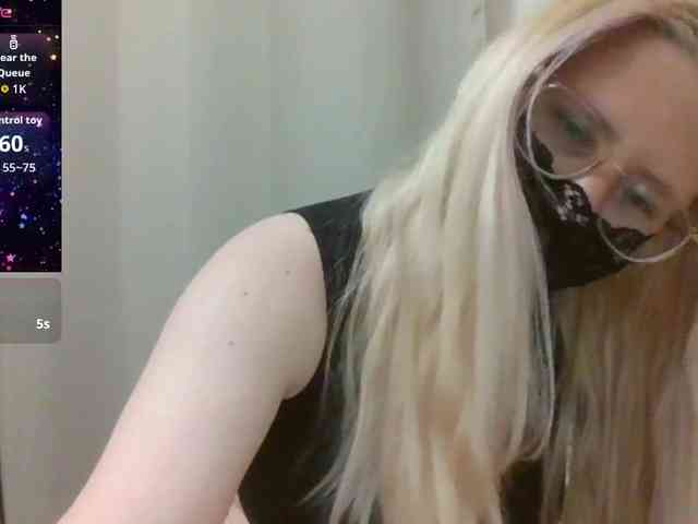 Lilithaa webcam