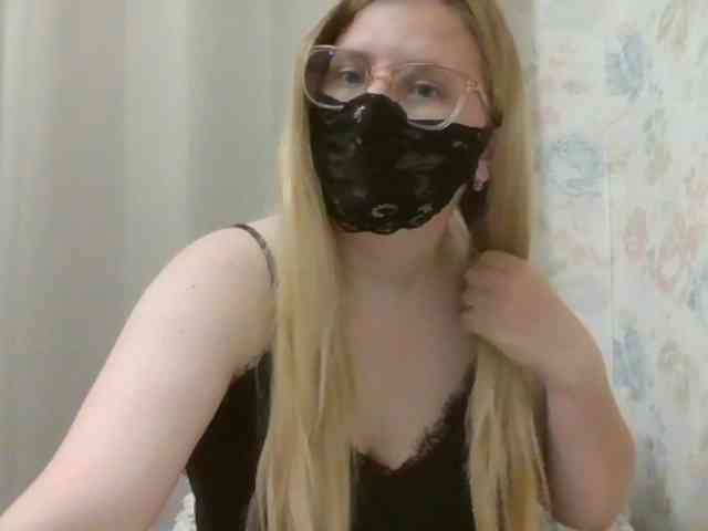 Lilithaa webcam