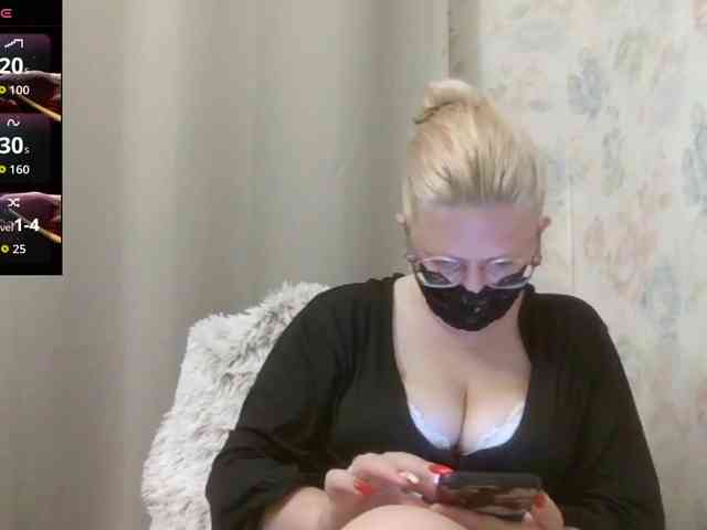 Lilithaa webcam