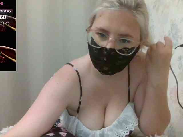 Lilithaa webcam