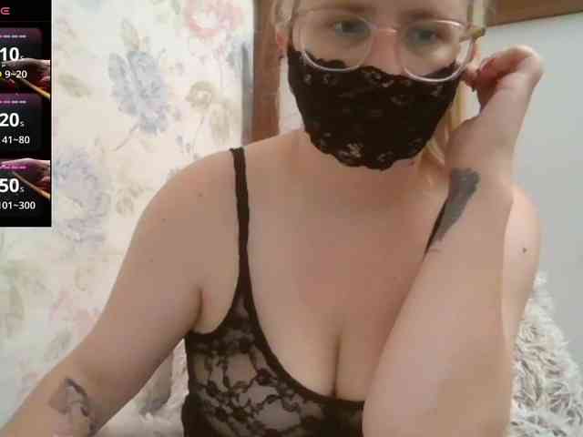Lilithaa webcam