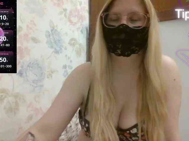 Lilithaa webcam