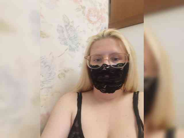 Lilithaa webcam