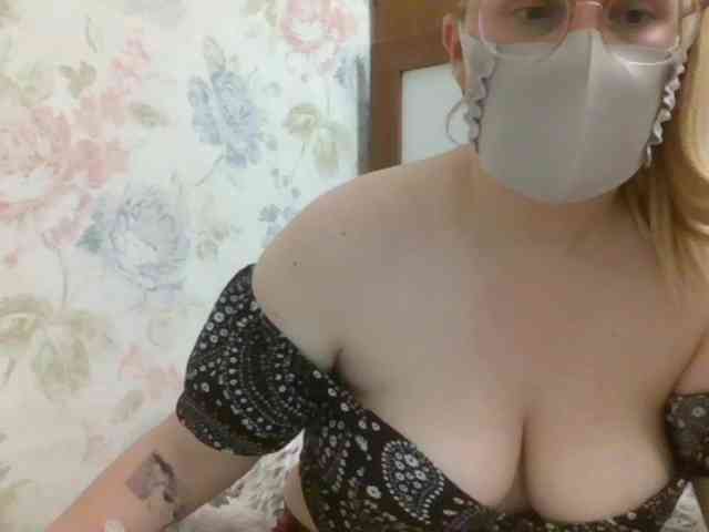 Lilithaa webcam