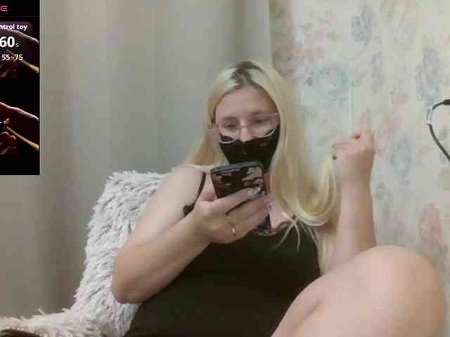 Lilithaa webcam
