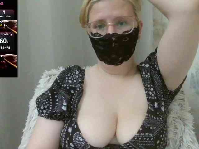 Lilithaa webcam