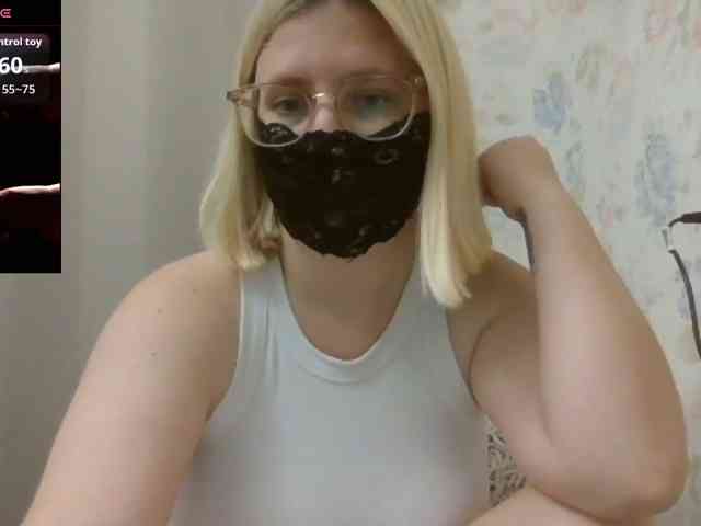 Lilithaa webcam