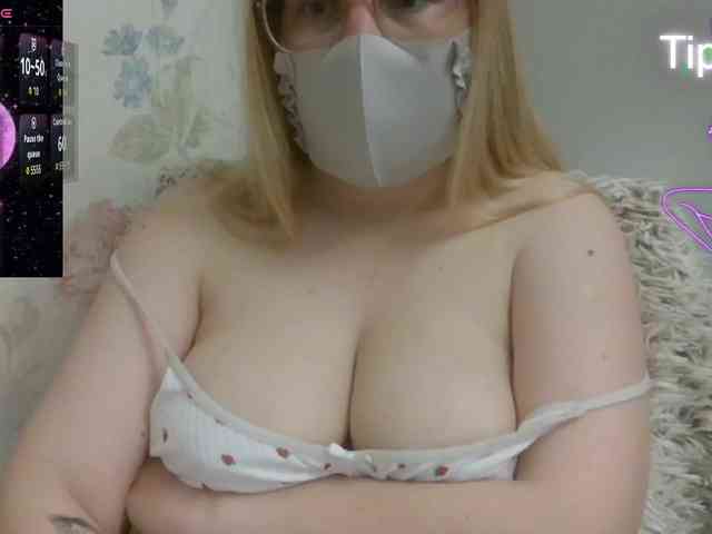 Lilithaa webcam