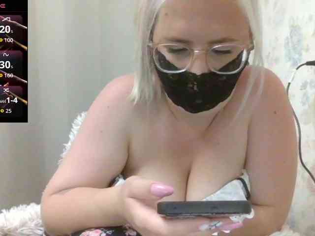 Lilithaa webcam