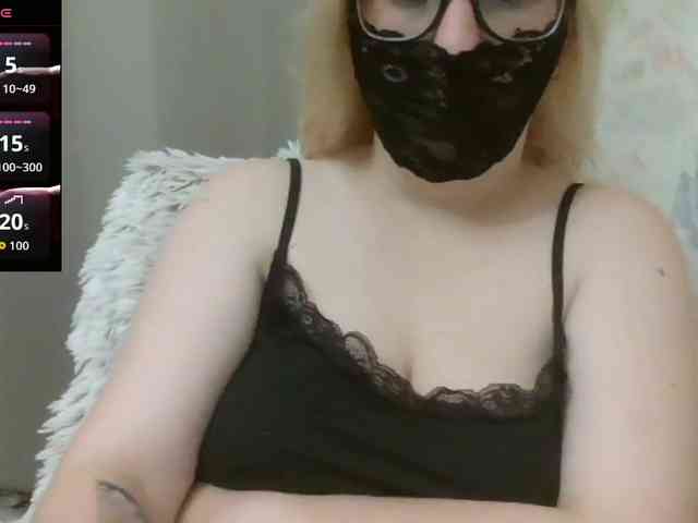 Lilithaa webcam