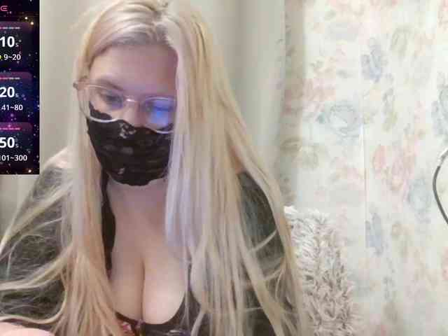 Lilithaa webcam