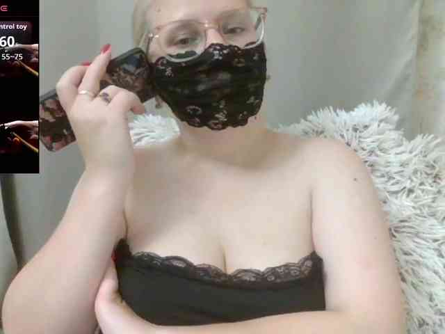 Lilithaa webcam