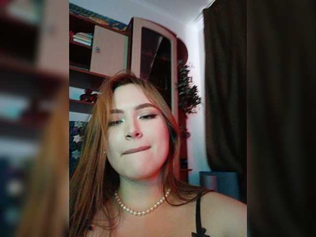 kisa-m, en directo ahora en BongaCams
