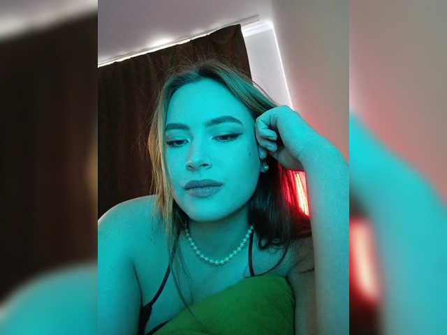 kisa-m live cam on BongaCams