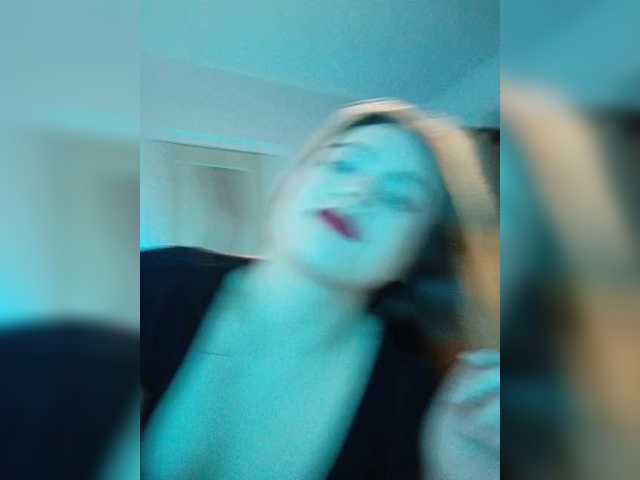 kisa-m live cam on BongaCams
