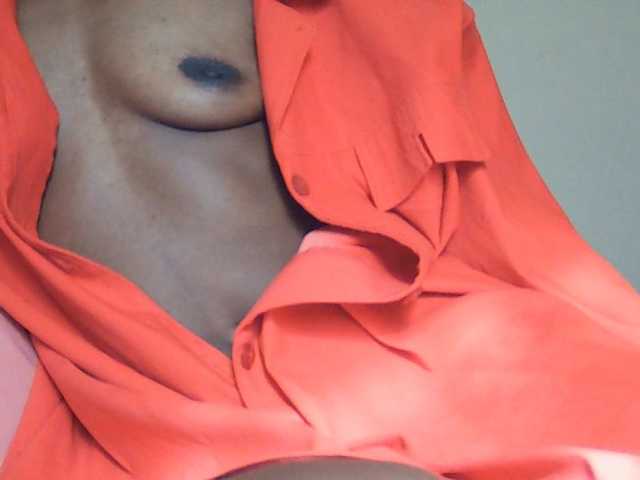 MlleKali, en directo ahora en BongaCams