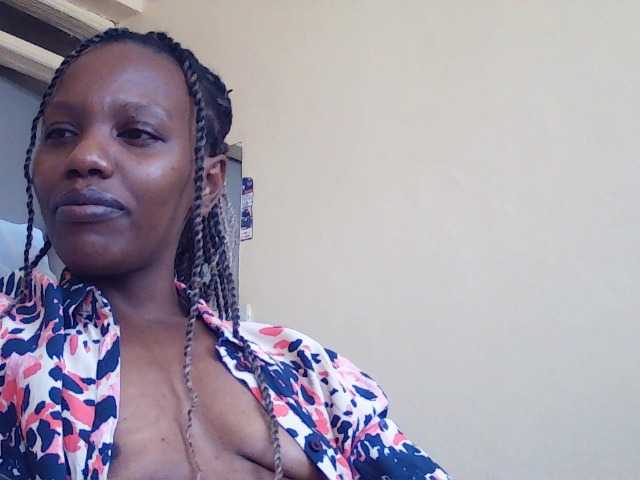 MlleKali live cam on BongaCams