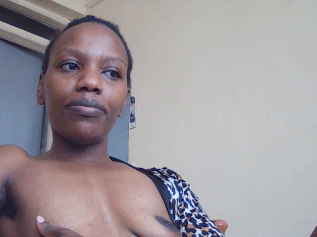 MlleKali live cam on BongaCams