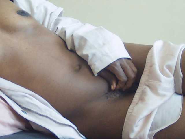 MlleKali live cam on BongaCams