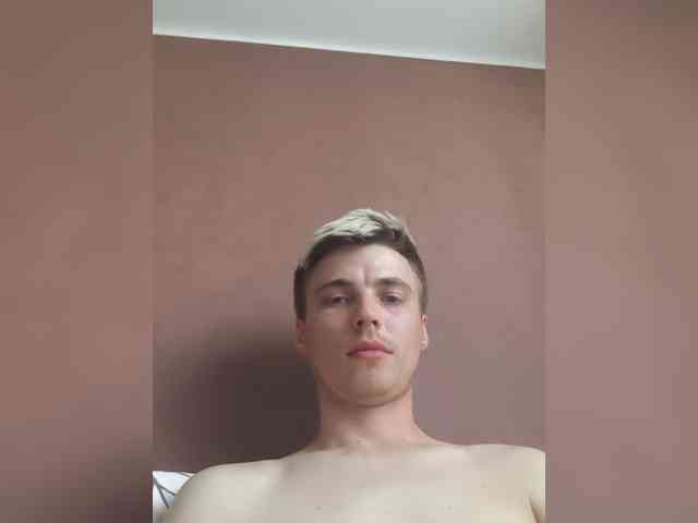 Dronnoo7 Live Webcam on BongaCams