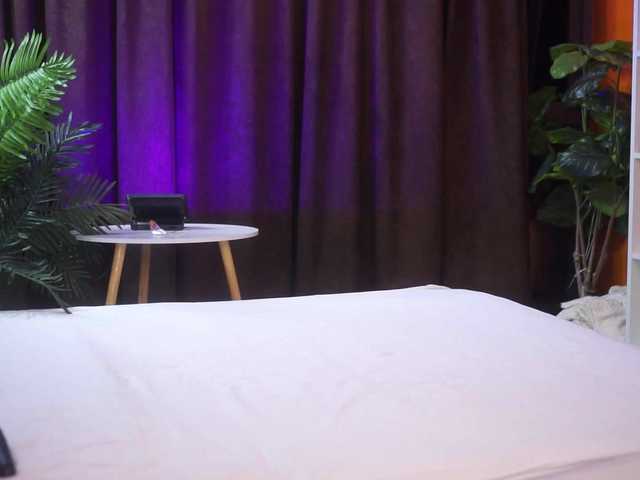 MeghanHazel's BongaCams show and profile