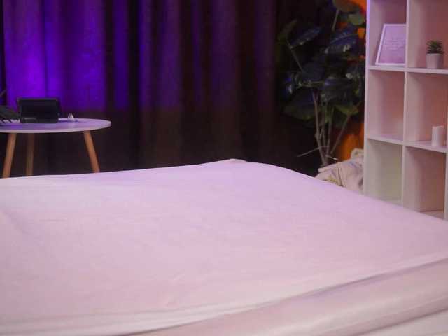 MeghanHazel's BongaCams show and profile