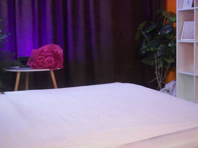 MeghanHazel's BongaCams show and profile