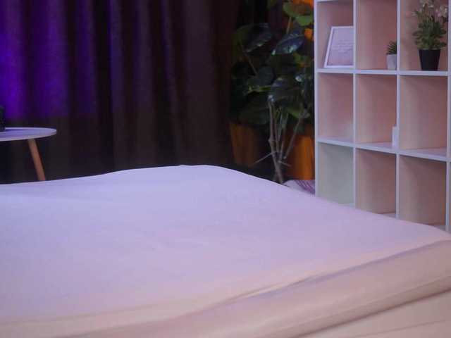 MeghanHazel's BongaCams show and profile