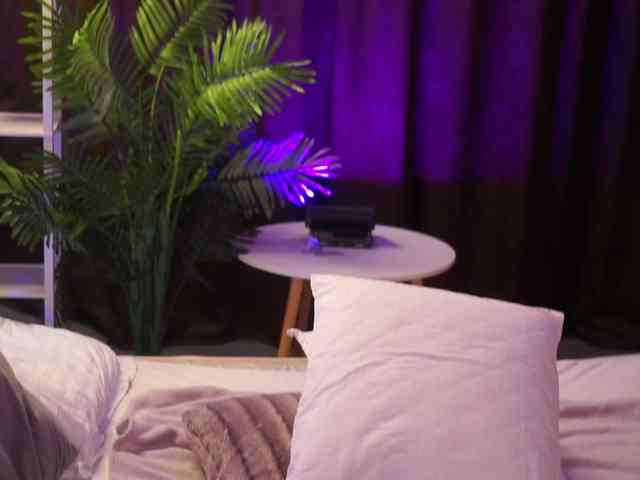 MeghanHazel webcam