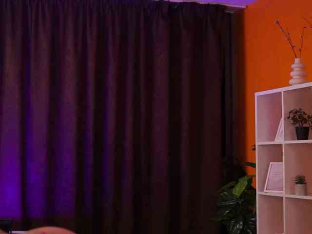 MeghanHazel webcam