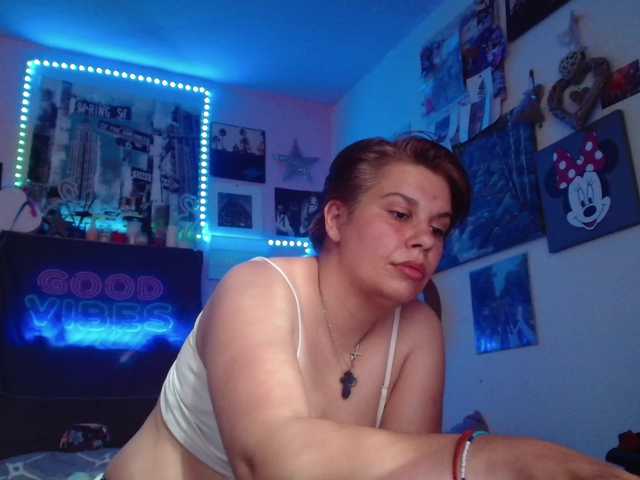 SukyBanks live cam on BongaCams