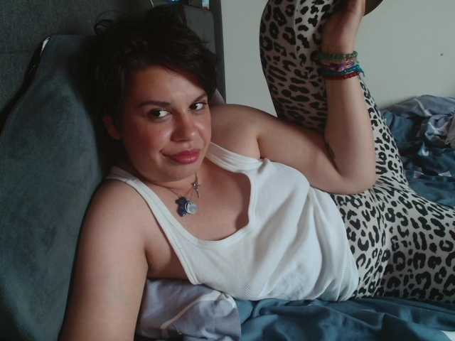 SukyBanks live cam on BongaCams