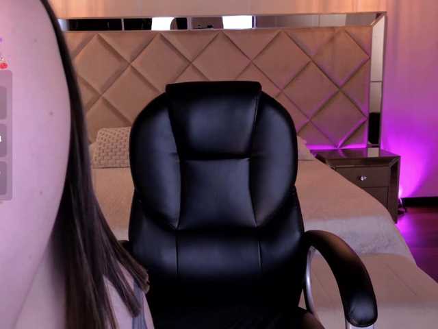 SarahRhodes live cam on BongaCams
