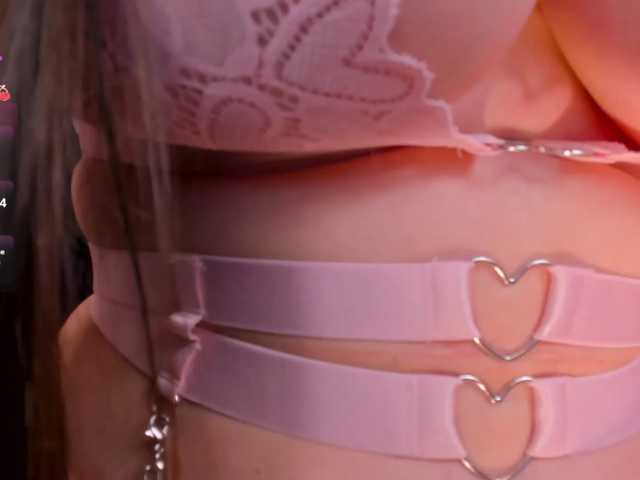 SarahRhodes live cam on BongaCams
