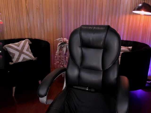 SarahRhodes live cam on BongaCams