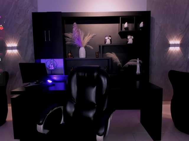SarahRhodes live webcam show