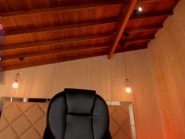 SarahRhodes live cam on BongaCams
